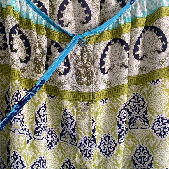 Velvet by Graham & Spencer • Printed Silk Bohemian Blouse • 100% Silk • Size M - Picture 5 of 5